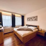 Apartman Treffhour *