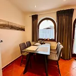Apartman Treffhour *